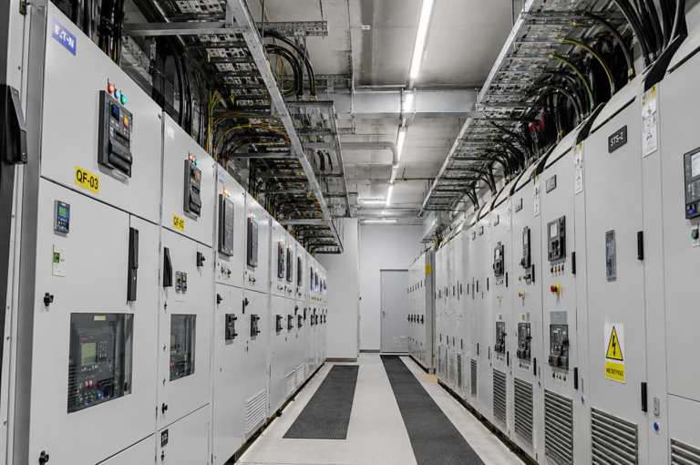 Instalacje elektryczne przemysłowe niskiego i wysokiego napięcia